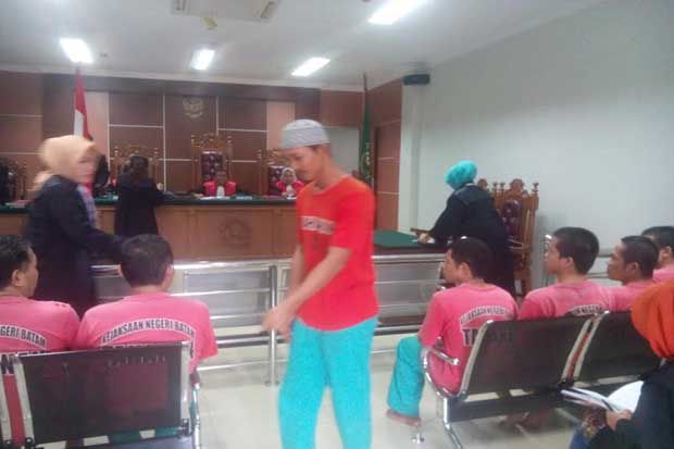 Jual Narkoba, Tukang...