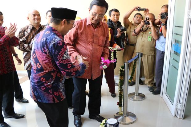 Sambut Bandara Baru,...
