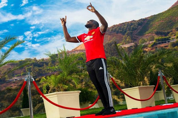 Manchester United Resmi...