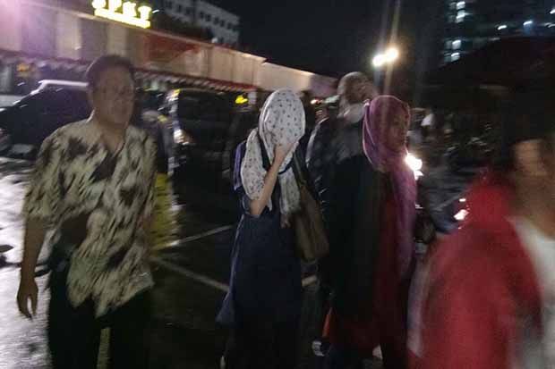 Datangi Mapolresta Depok,...