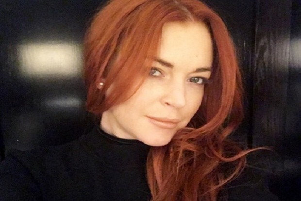 Lindsay Lohan Pamer...