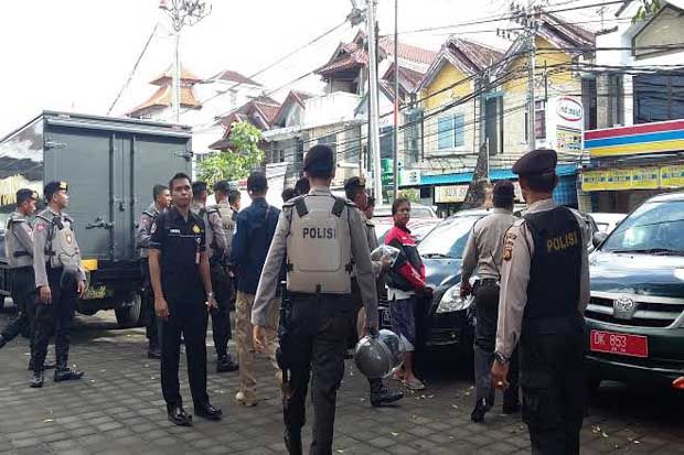 Rekonstruksi Empat Napi...