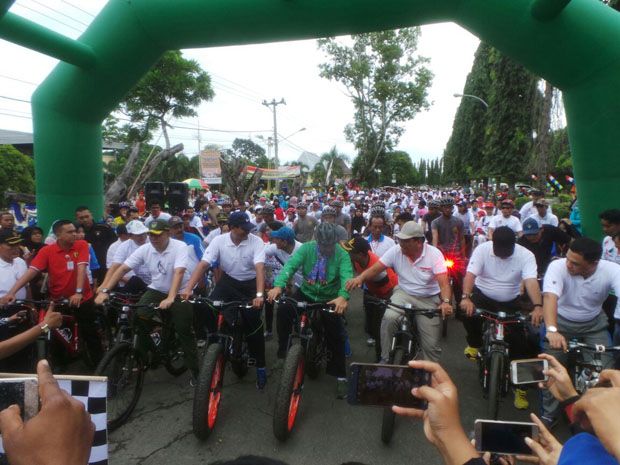 Menpora Lepas Tim Touring...