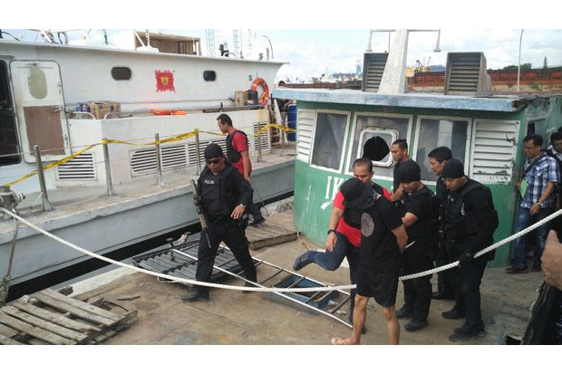 Kapal Wanderlust Pembawa...