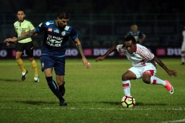 Aji Kecewa Arema Kalah...