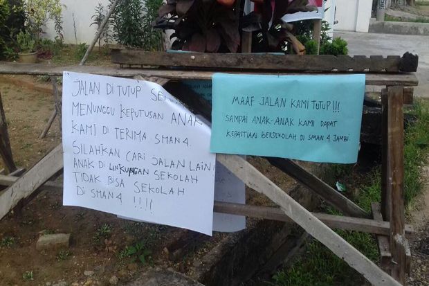 Anaknya Tak Diterima...