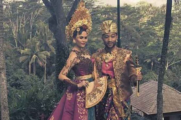 Liburan, Chrissy Teigen...