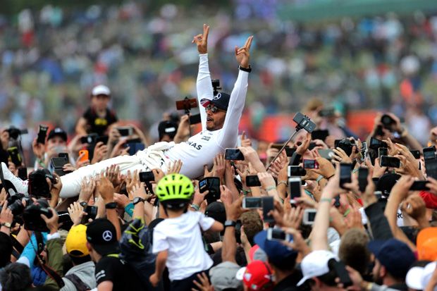 Lewis Hamilton Merasa...