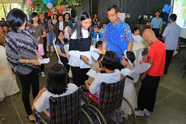 JR Saragih: Anak Yatim...