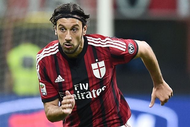 Miris, Mantan Bek Milan...