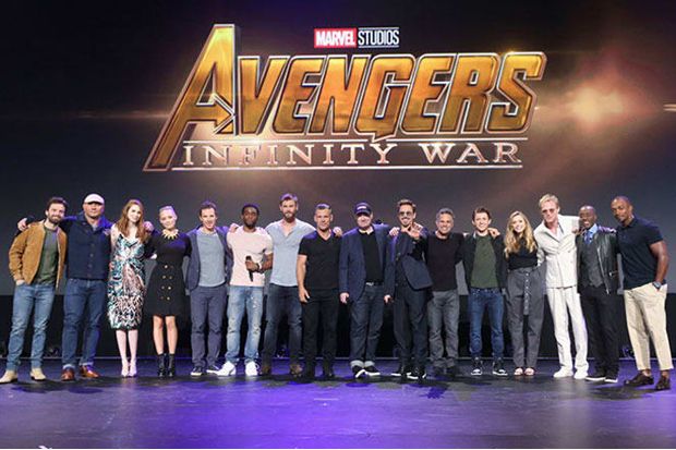 Captain America Gunakan...