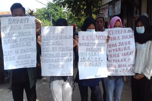 16 Pelajar Stres, Warga...