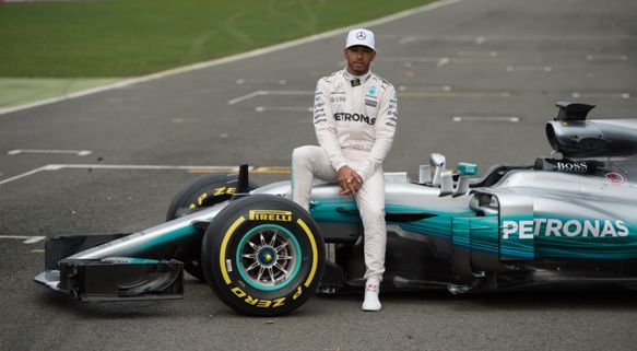 Hamilton Tak Punya Rencana...
