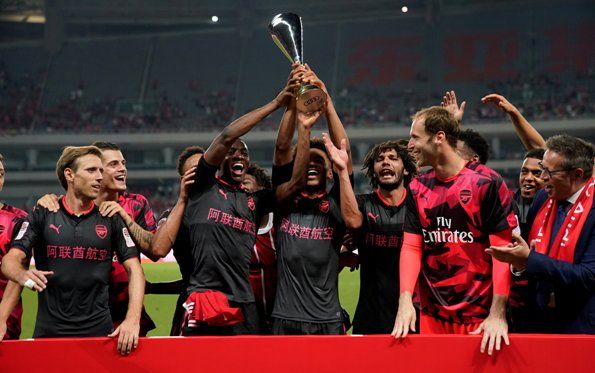 Hapus Kutukan, Arsenal...