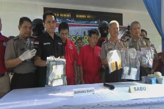 Polda Jateng Bekuk Dua...