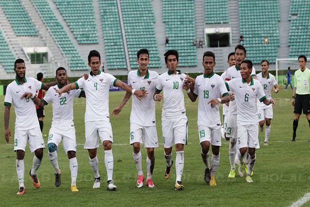 Hujan Deras, Timnas...