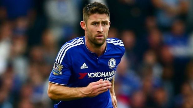Conte Tunjuk Gary Cahill...