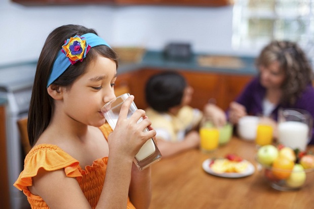 Kurang Minum, Anak pun...