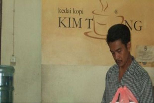 Wali Kota Keracunan,...