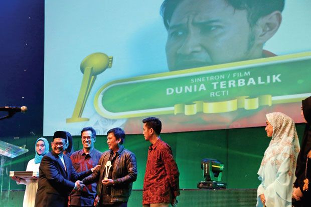 Sinetron Dunia Terbalik...