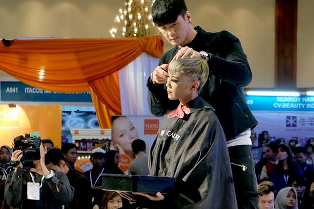 Inspirasi Warna Rambut...