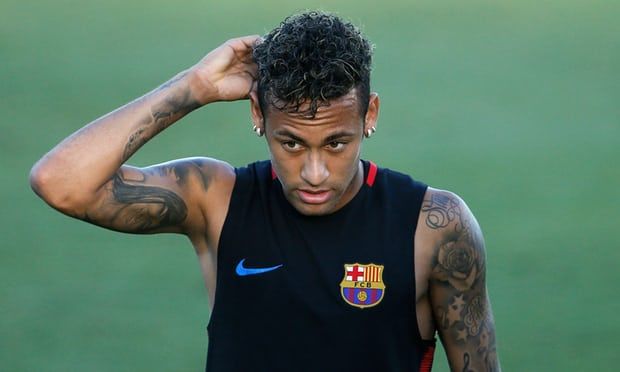 Neymar Tinggalkan Latihan...