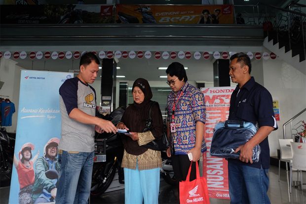 Pertama Kali Astra Motor...