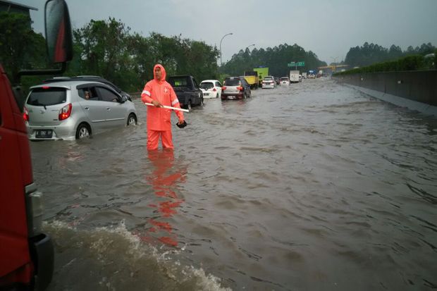 Banjir Setinggi Lutut...