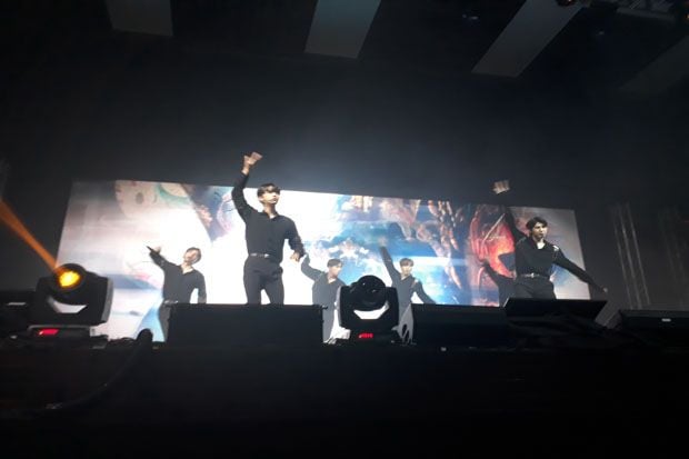 Penampilan Energik VIXX...