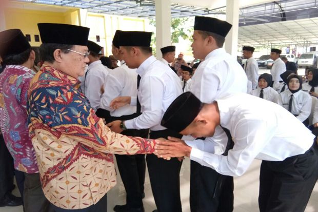 Kejar Ketertinggalan,...