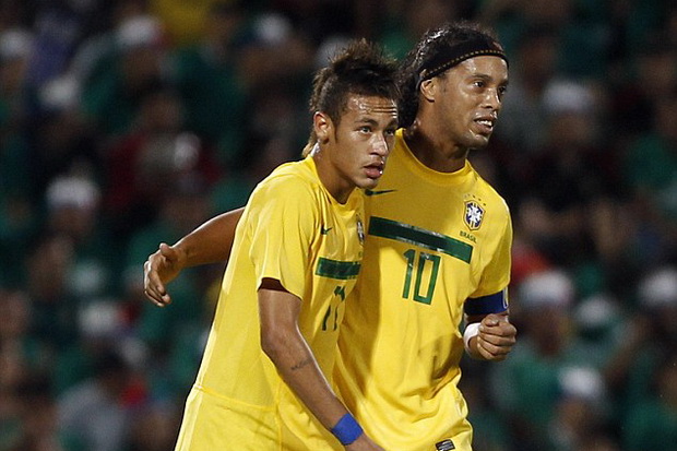 Ronaldinho Sarankan...
