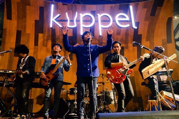 Konser di Surabaya,...