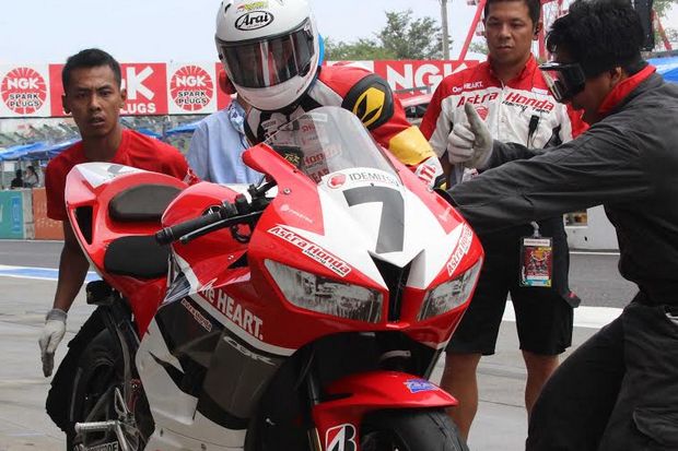 Pembalap Indonesia Catat...