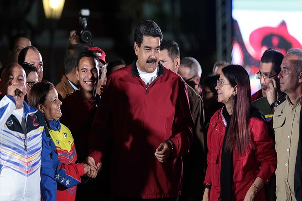 Jatuhkan Sanksi ke Maduro,...
