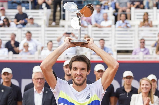 Leonardo Mayer, Lucky...