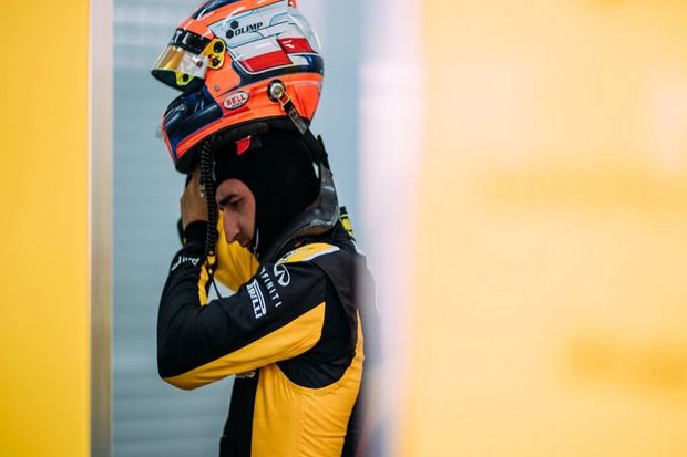 Lolos Uji Kokpit, Kubica...