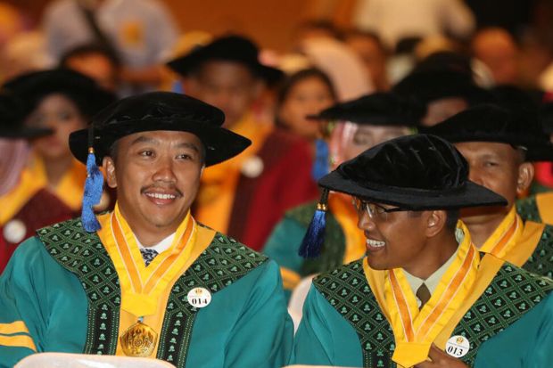 Angkat Studi Kasus Pengelolaan...