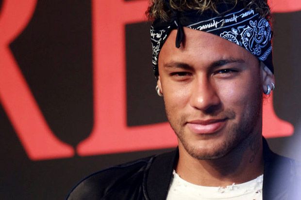 Neymar Jr Merapat ke...