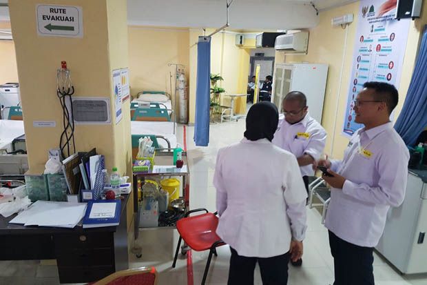 KKHI Rawat 11 Jamaah,...