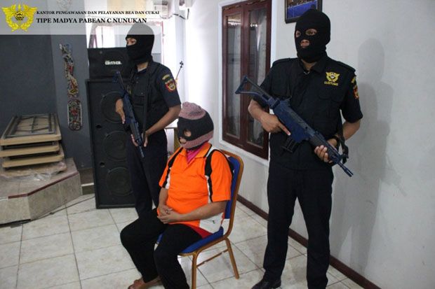 Bawa Sabu, Wanita Pelintas...