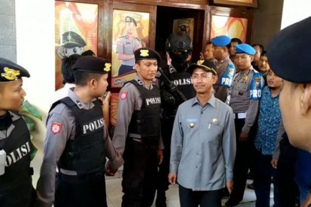 Suap Perkara Dana Desa,...