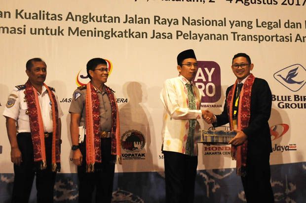 Gubernur NTB Siap Berlakukan...