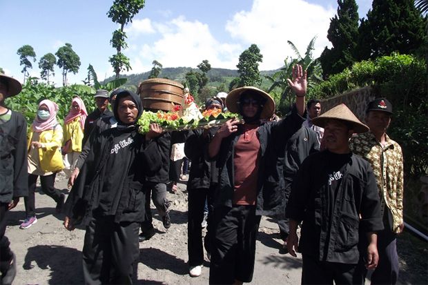 Petani Merapi dan Merbabu...