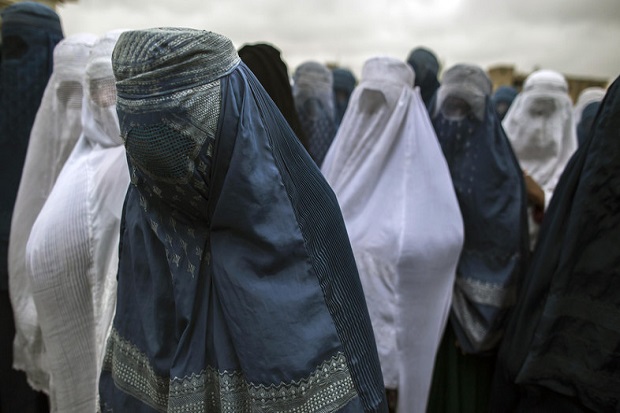 Istri Pemimpin Taliban:...