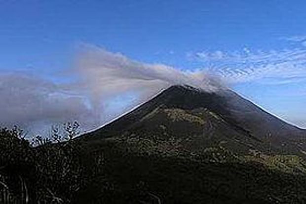Gunung Karangetang dan...