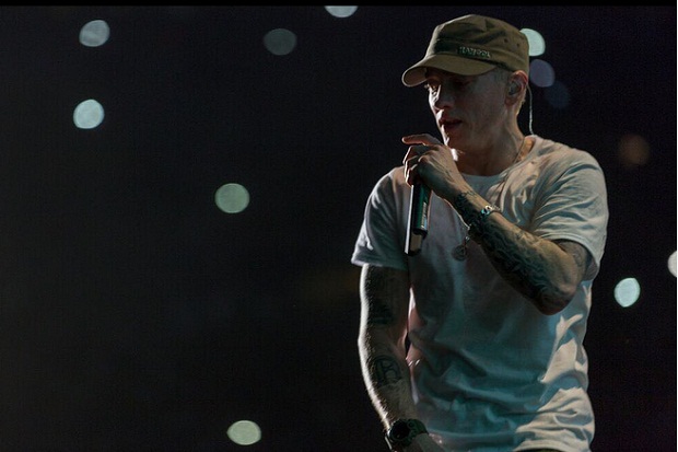 Eminem Kembali ke Dunia...