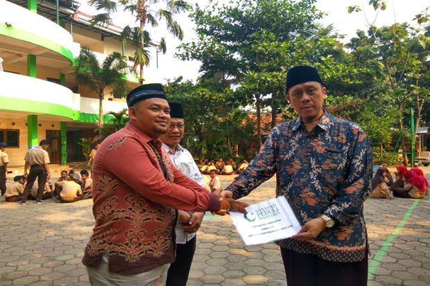 Pemberian Bantuan untuk...