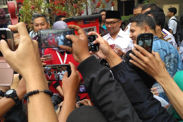 Resmikan Mesin Parkir...