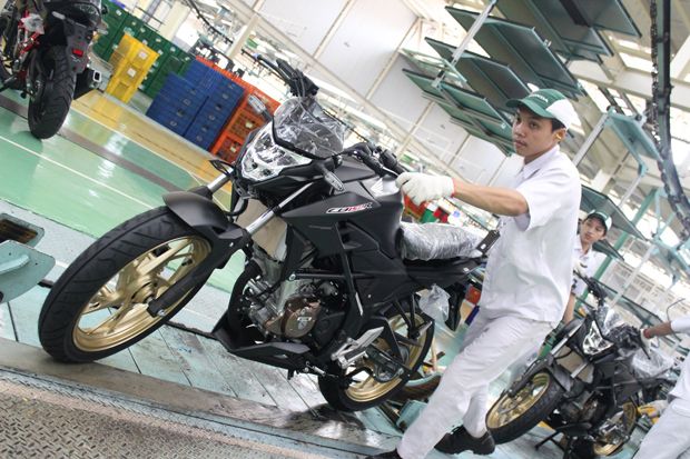 Honda CB150R StreetFire...