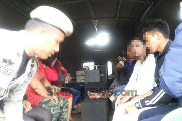 Kumpul Kebo, 3 Pasangan...